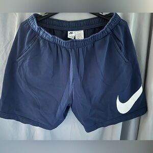 Nike sportswear club shorts